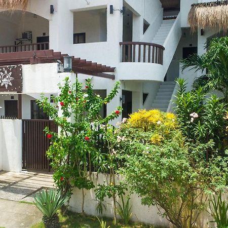 ג'נרל לונה Sentro Suites Siargao מראה חיצוני תמונה