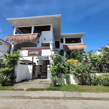 ג'נרל לונה Sentro Suites Siargao מראה חיצוני תמונה