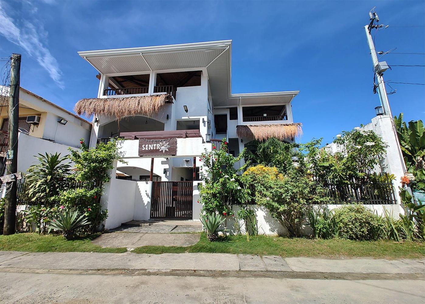 ג'נרל לונה Sentro Suites Siargao מראה חיצוני תמונה