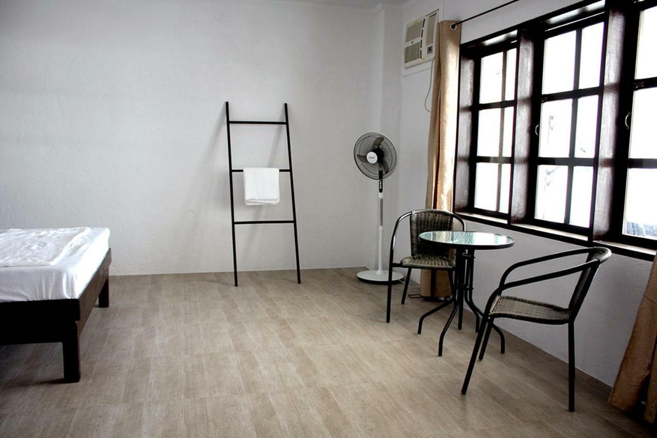 ג'נרל לונה Sentro Suites Siargao מראה חיצוני תמונה