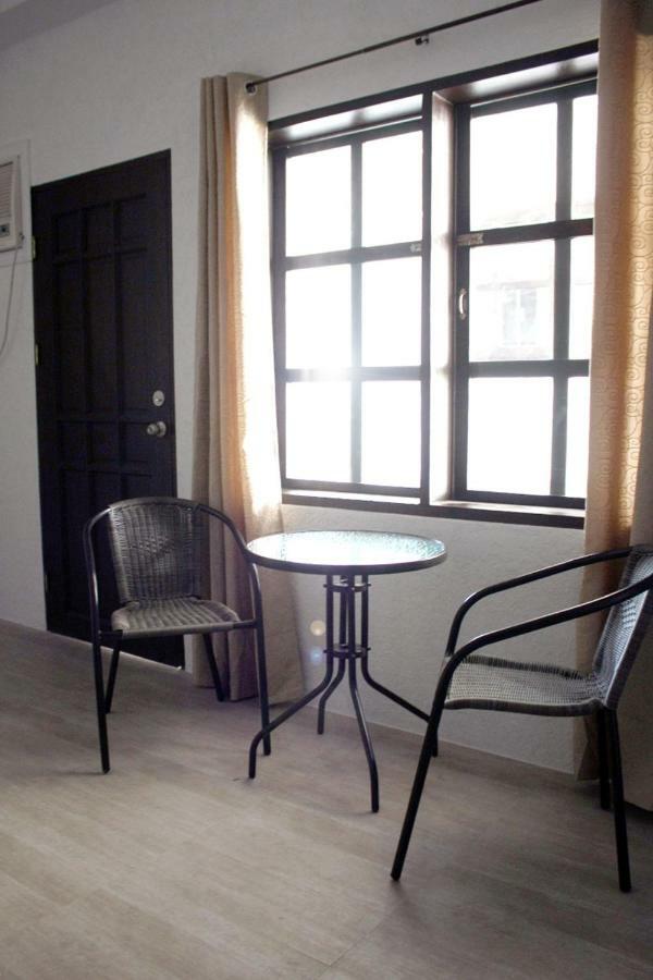 ג'נרל לונה Sentro Suites Siargao מראה חיצוני תמונה